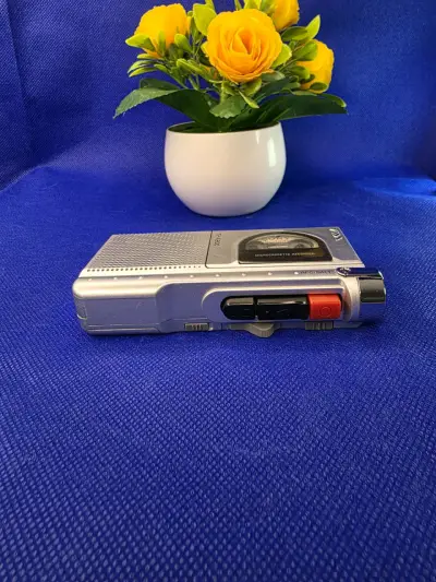Grabadora Vintage Microcassette Aiwa - miniatura 2