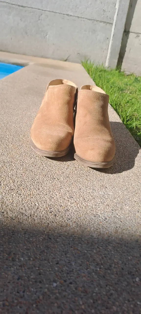 Botines de gamuza beige con cierre lateral - 3