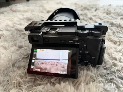 Sony A6300 + 18-105 G OSS - miniatura 5