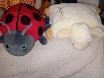Set de peluches variados para niños - miniatura 4