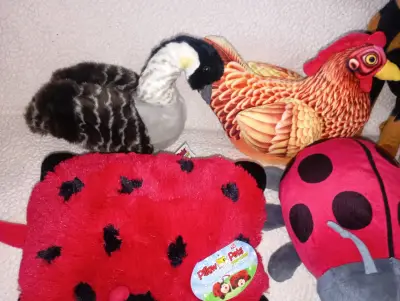 Set de peluches variados para niños - miniatura 5