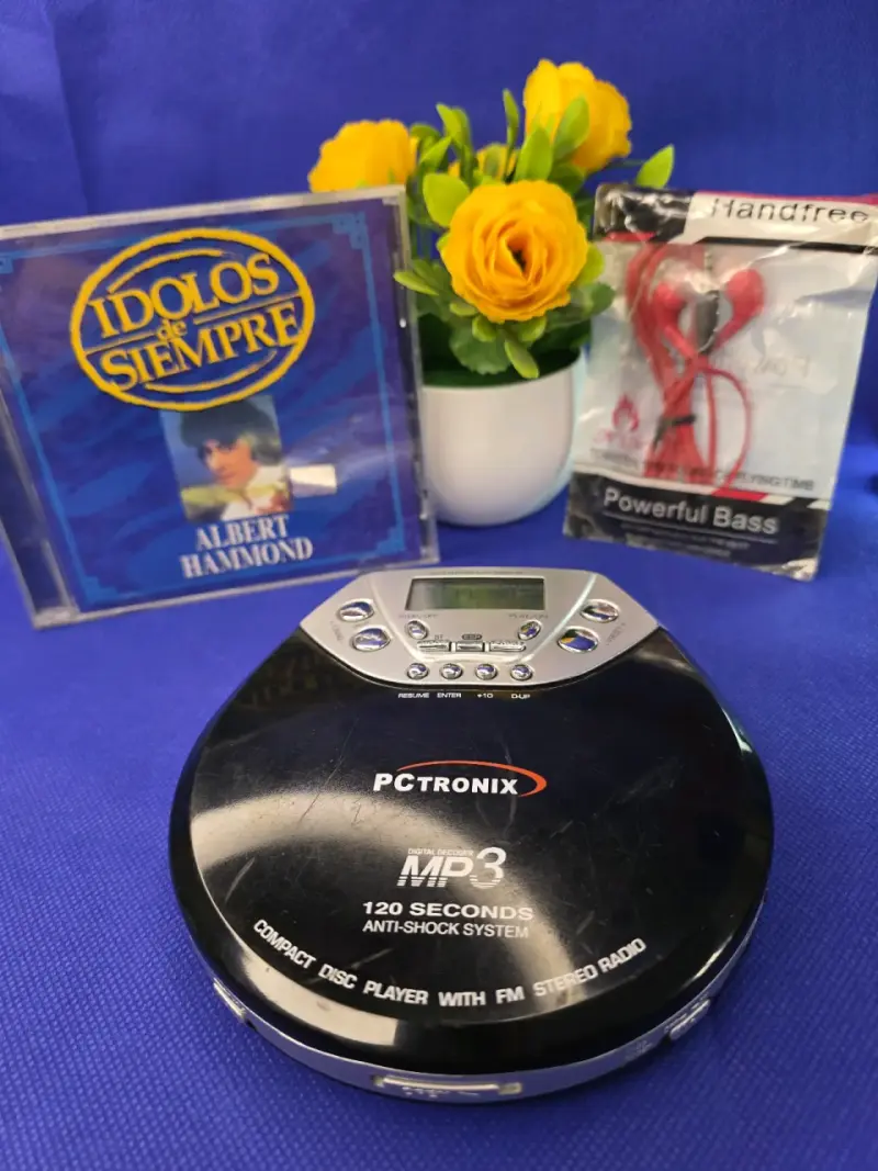 Reproductor de CD y MP3 portátil PCtronix - 1