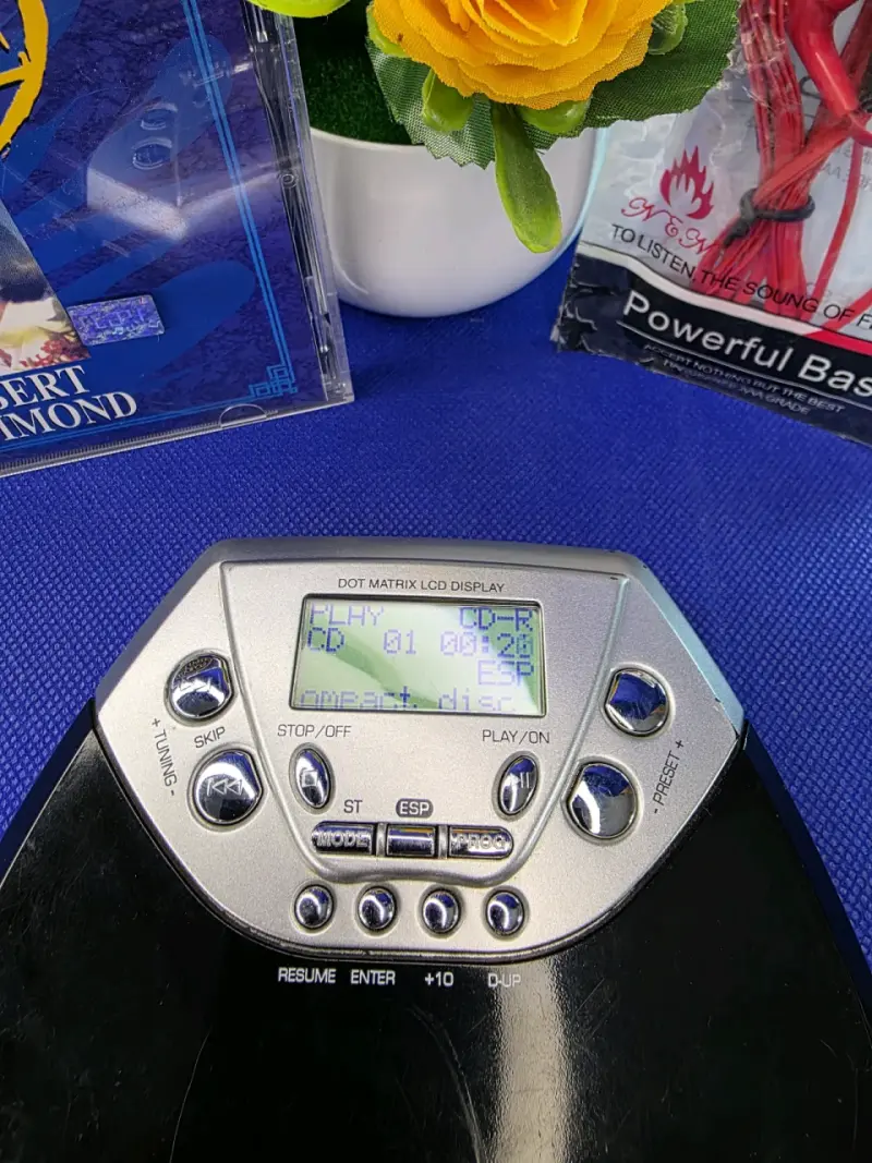 Reproductor de CD y MP3 portátil PCtronix - 2
