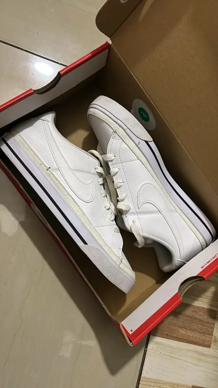 Zapatillas deportivas blancas de cuero - 1