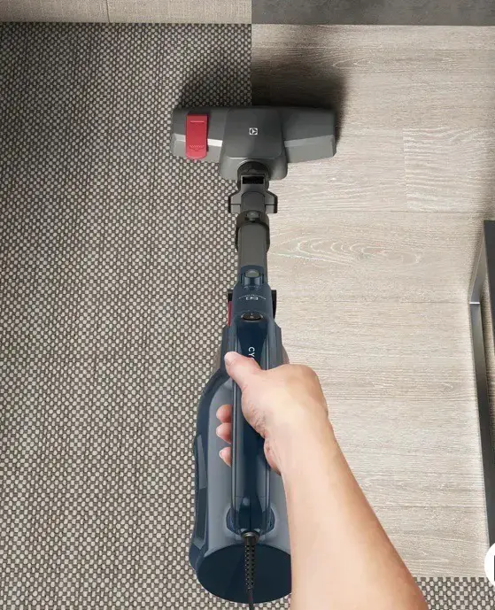 Aspiradora vertical Electrolux 1300 W - 3