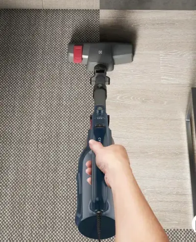 Aspiradora vertical Electrolux 1300 W - miniatura 3
