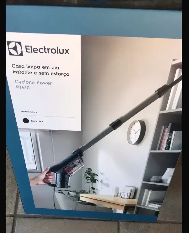 Aspiradora vertical Electrolux 1300 W - 4