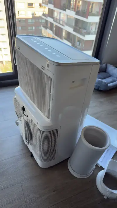 Aire acondicionado portátil Midea con accesorios - miniatura 5