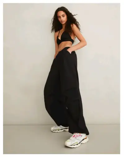 Pantalón Parachute Pants Bershka Negro Mujer M/38 - miniatura 3
