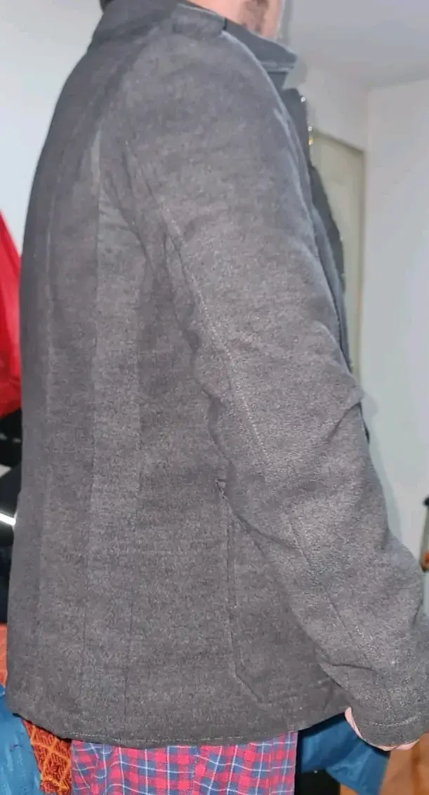 Abrigo gris tipo montogomery para hombre - 2