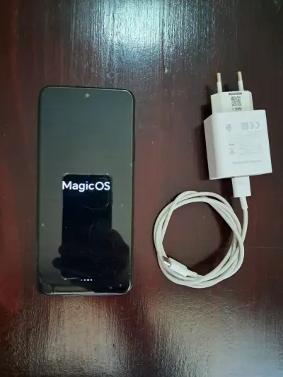 Smartphone Honor con pantalla completa - miniatura 3
