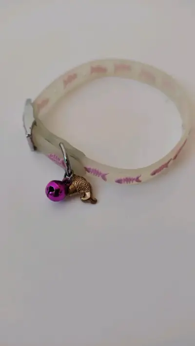 Collar para gato con campana y pez. nuevo - miniatura 2