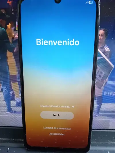 Smartphone con pantalla de inicio - miniatura 1
