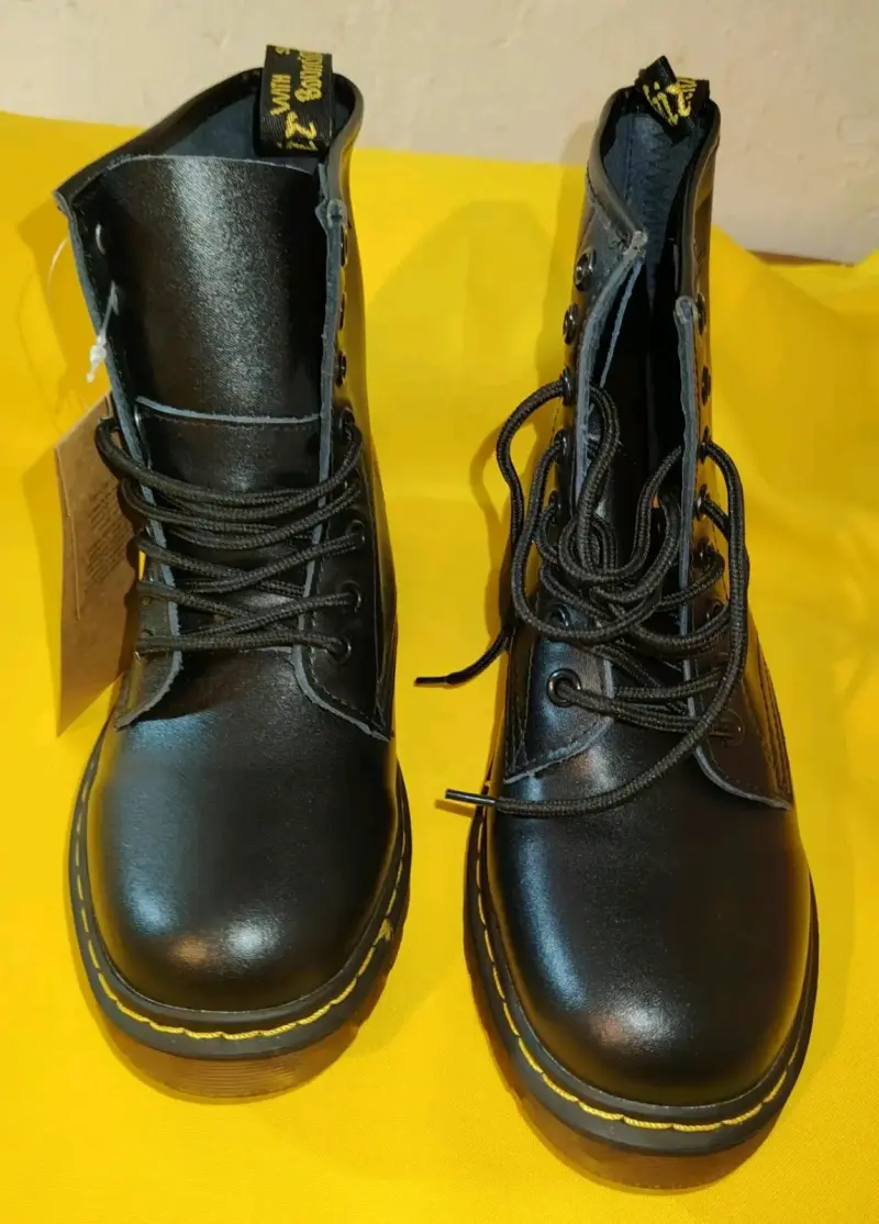 Botas negras de cuero estilo militar - 3