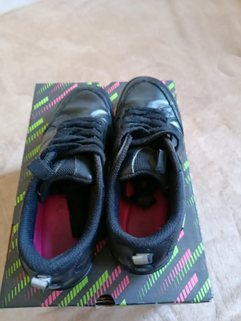Zapatillas deportivas negras para niños TEENER - 1
