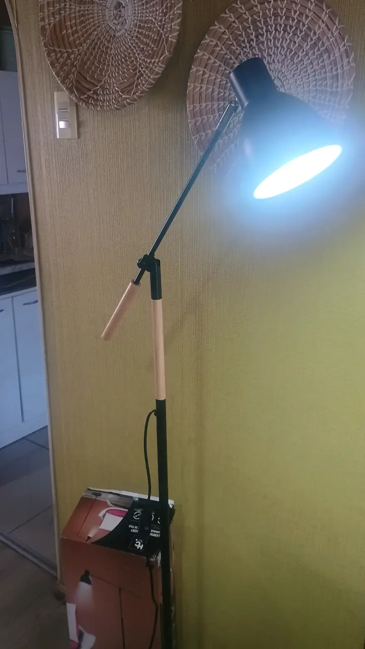 Lámpara de pie nueva - 2