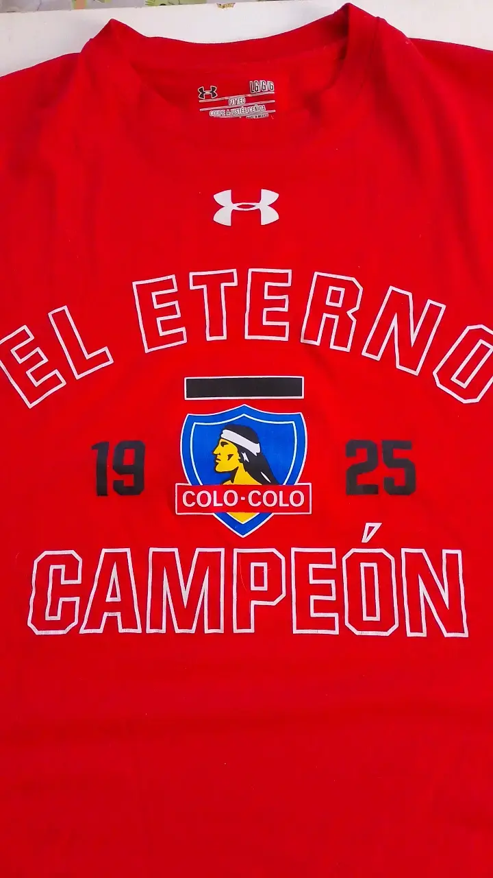 Polera roja Colo-Colo El Eterno Campeón