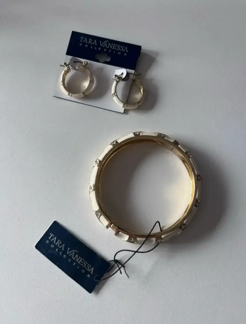 Set de joyería Tara Vanessa: aros y pulsera