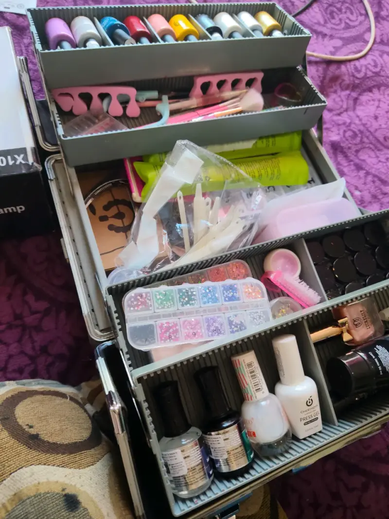 Kit completo de manicure y nail art - 1