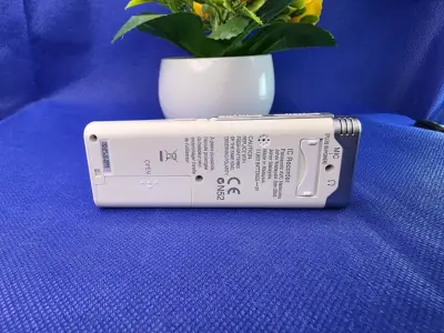 Grabadora Panasonic RR-US551 con micrófono Zoom - miniatura 3