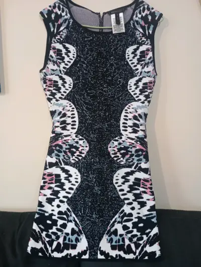 Vestido sin mangas con estampado abstracto - miniatura 3