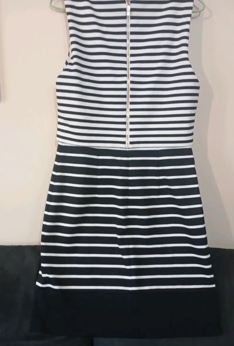 Vestido a rayas blanco y negro - 3