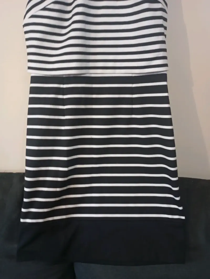 Vestido a rayas blanco y negro - 4