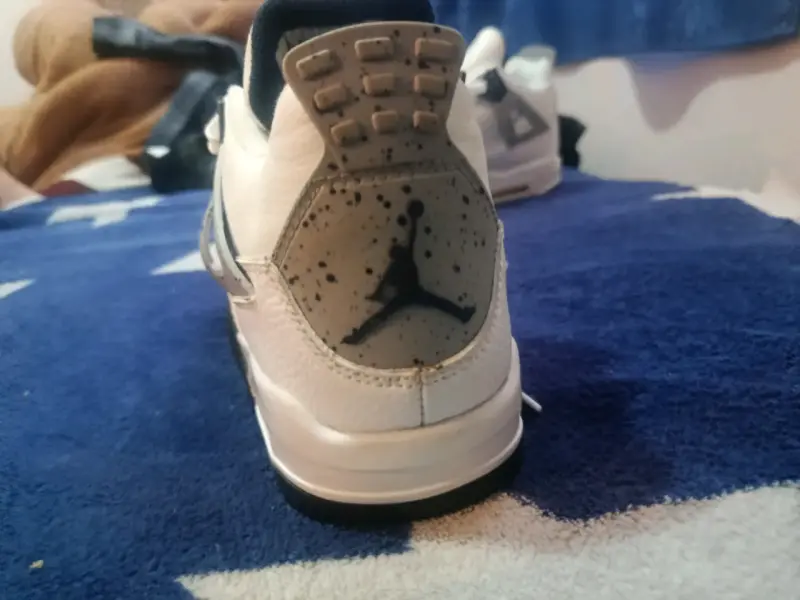Jordan 4 - 3