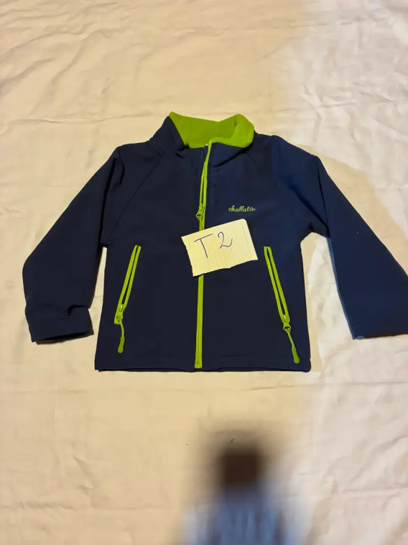 Chaqueta infantil azul con detalles verdes - 1