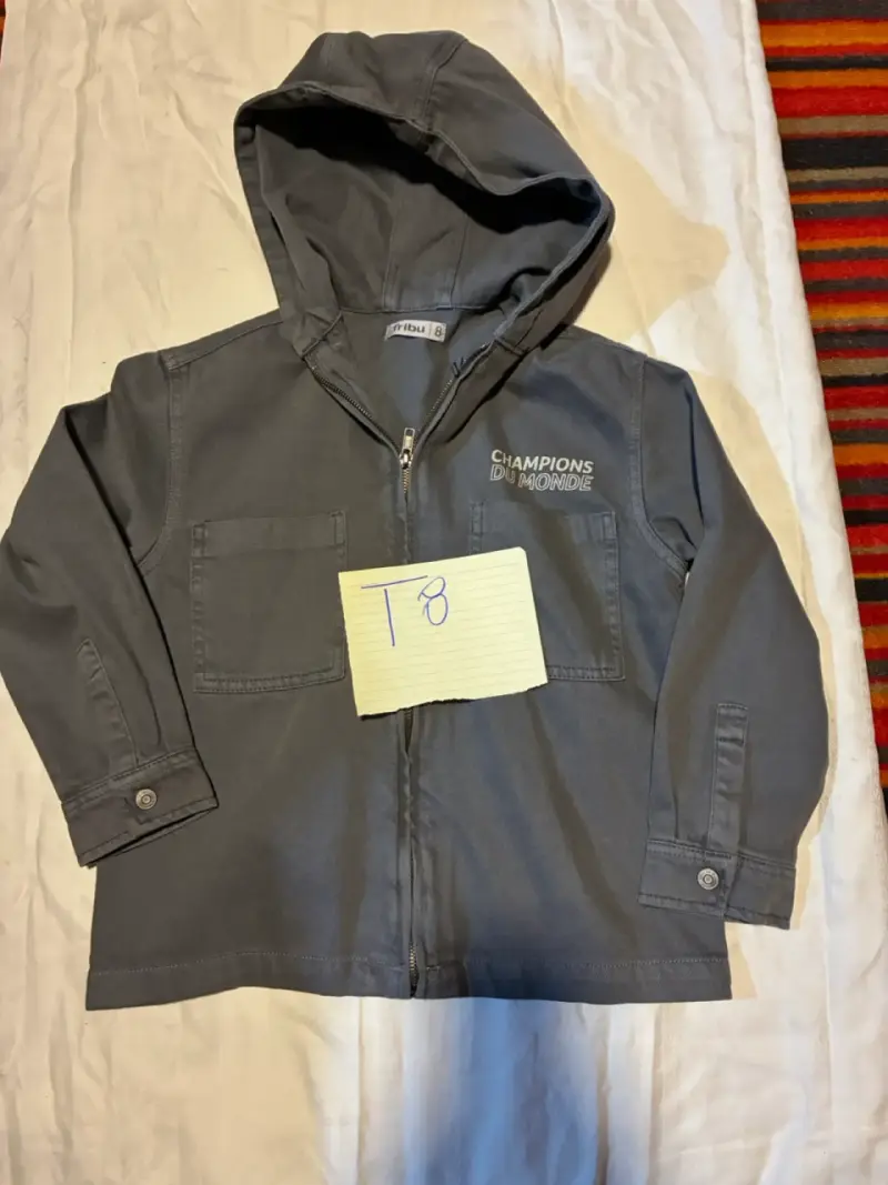 Chaqueta con capucha gris para niños Tribu - 1