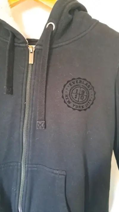 Polerón Everlast negro con capucha - miniatura 1