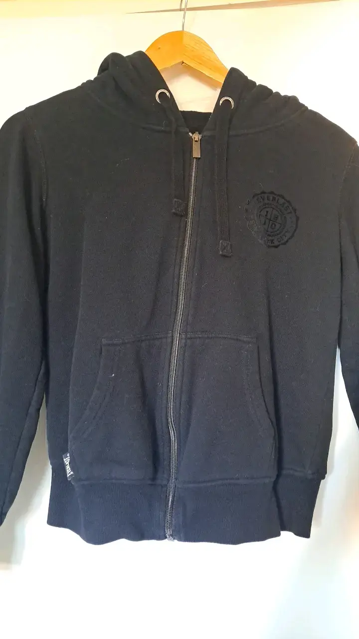 Polerón Everlast negro con capucha - 3