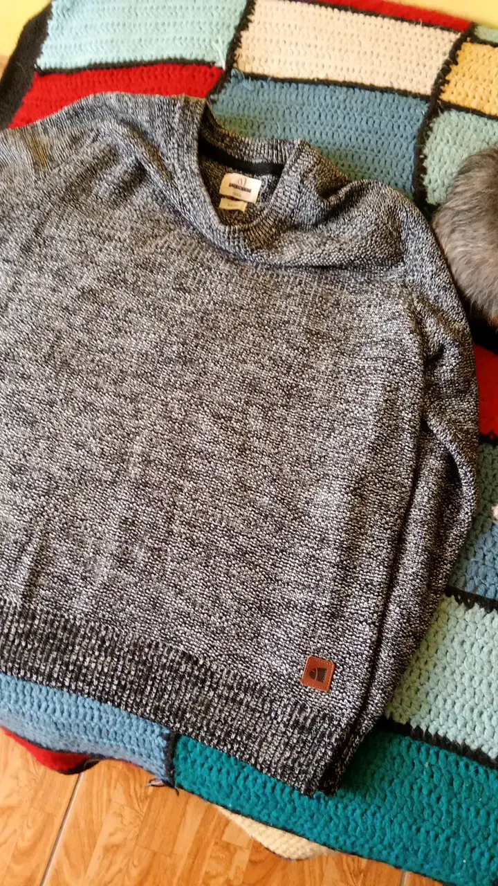 Suéter gris de lana para hombre - 1