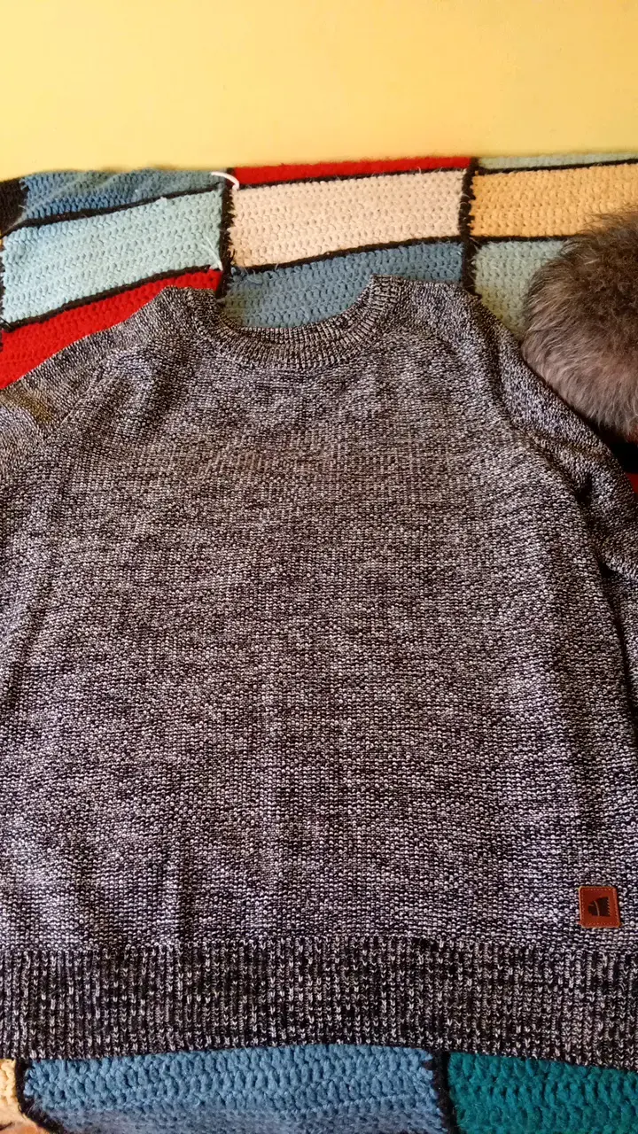 Suéter gris de lana para hombre - 3