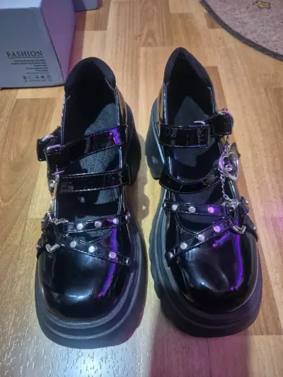 Zapatos de plataforma negros con hebillas - miniatura 3