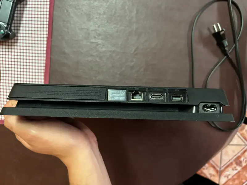 Consola PS4 Slim 500GB - 4