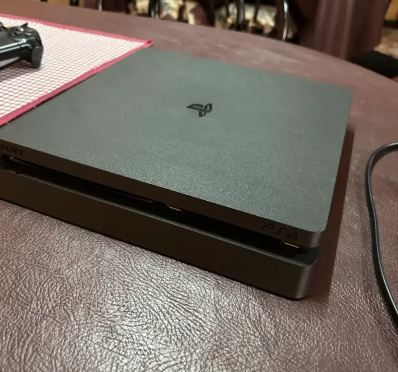 Consola PS4 Slim 500GB - 5