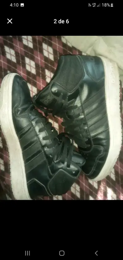Zapatillas Adidas negras de cuero - miniatura 1