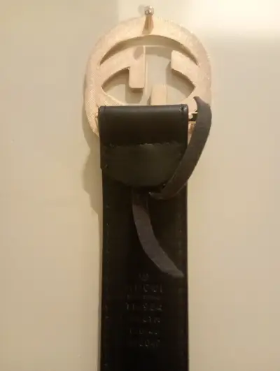 Cinturón Gucci negro con hebilla dorada - miniatura 4