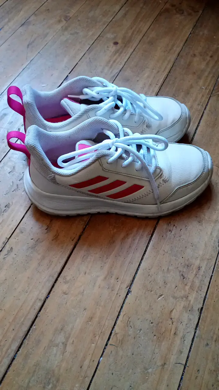 Zapatillas deportivas Adidas blancas y rosadas - 4