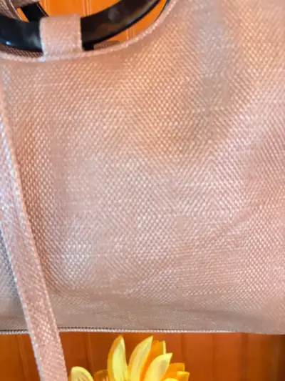 Cartera de mano beige con asas circulares - miniatura 4