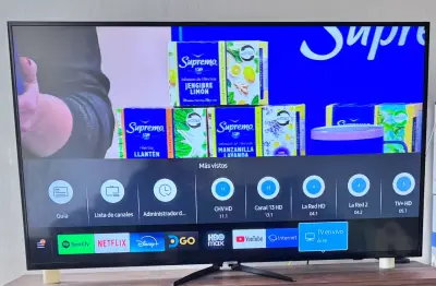 Smart TV LED 55 pulgadas con aplicaciones - miniatura 1