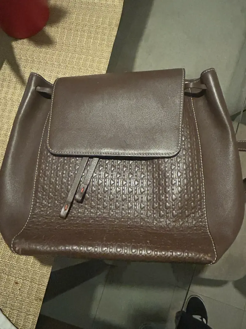 Mochila de cuero marrón CH elegante - 1
