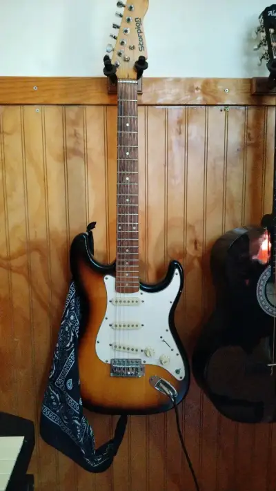 Guitarra eléctrica Scorpion sunburst - miniatura 1