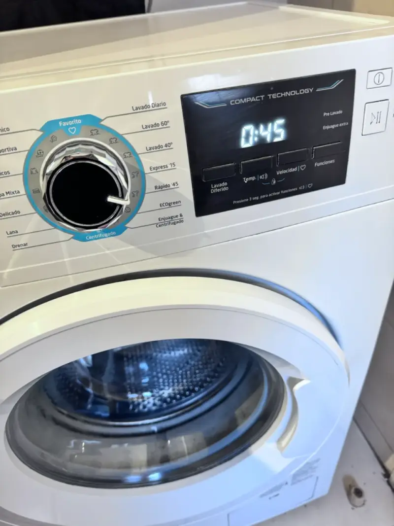 Lavadora Midea 8.5kg Ultra Cube en buen estado - 2