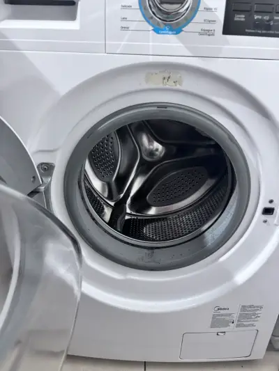 Lavadora Midea 8.5kg Ultra Cube en buen estado - miniatura 4