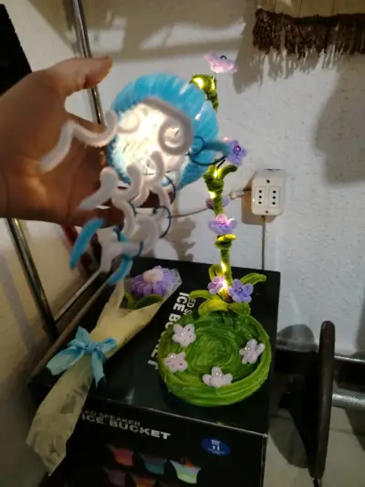 Ramo de girasol de peluche con envoltura - miniatura 5