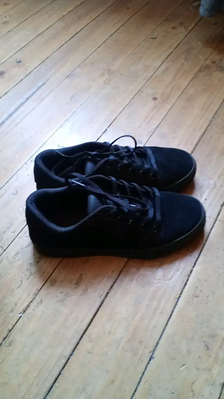 Zapatillas negras casuales unisex dc - 4