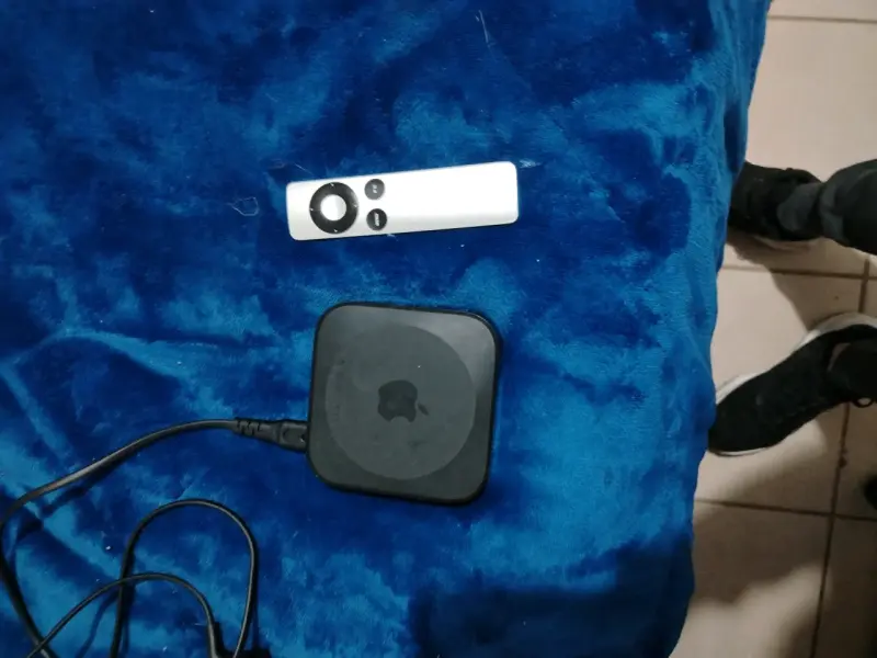 Apple TV con control remoto - 2
