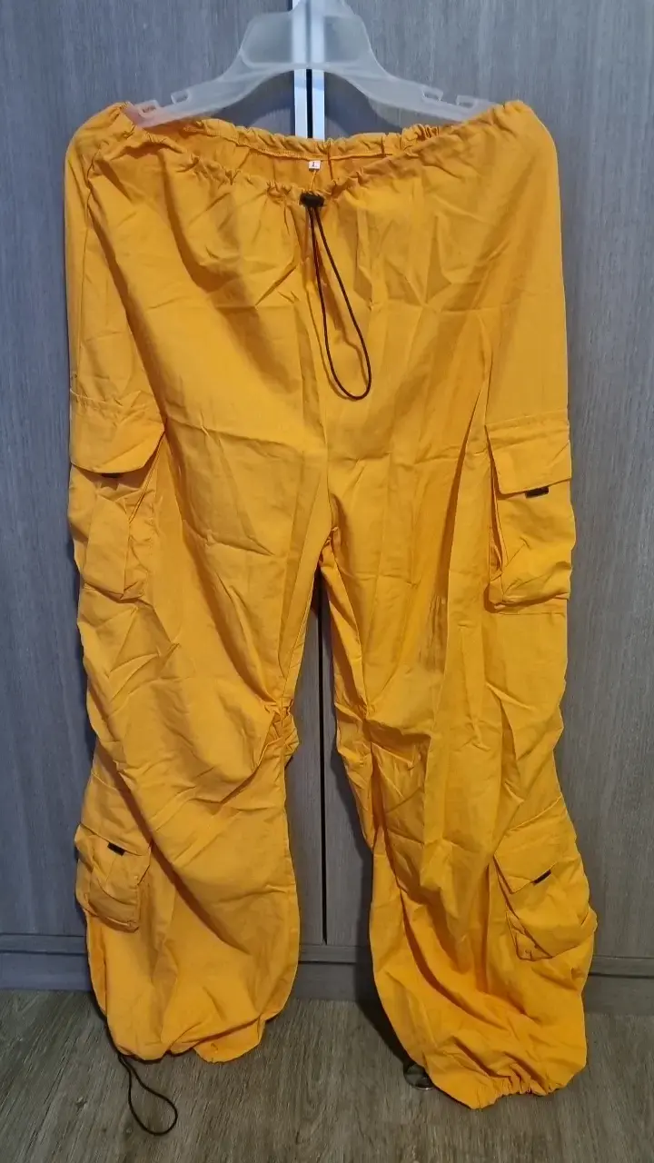 Pantalones cargo naranjo - 1